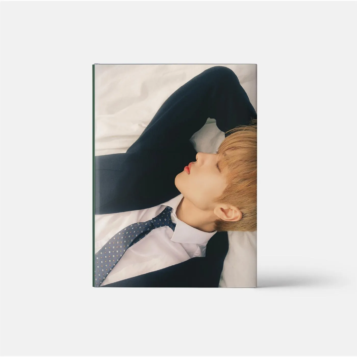 (PRE-ORDER) NCT DREAM - [ENDLESS DREAM] PHOTO BOOK JISUNG Version